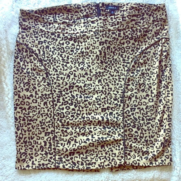 torrid Dresses & Skirts - Torrid Skirt Animal Print Back Slit Size 22W